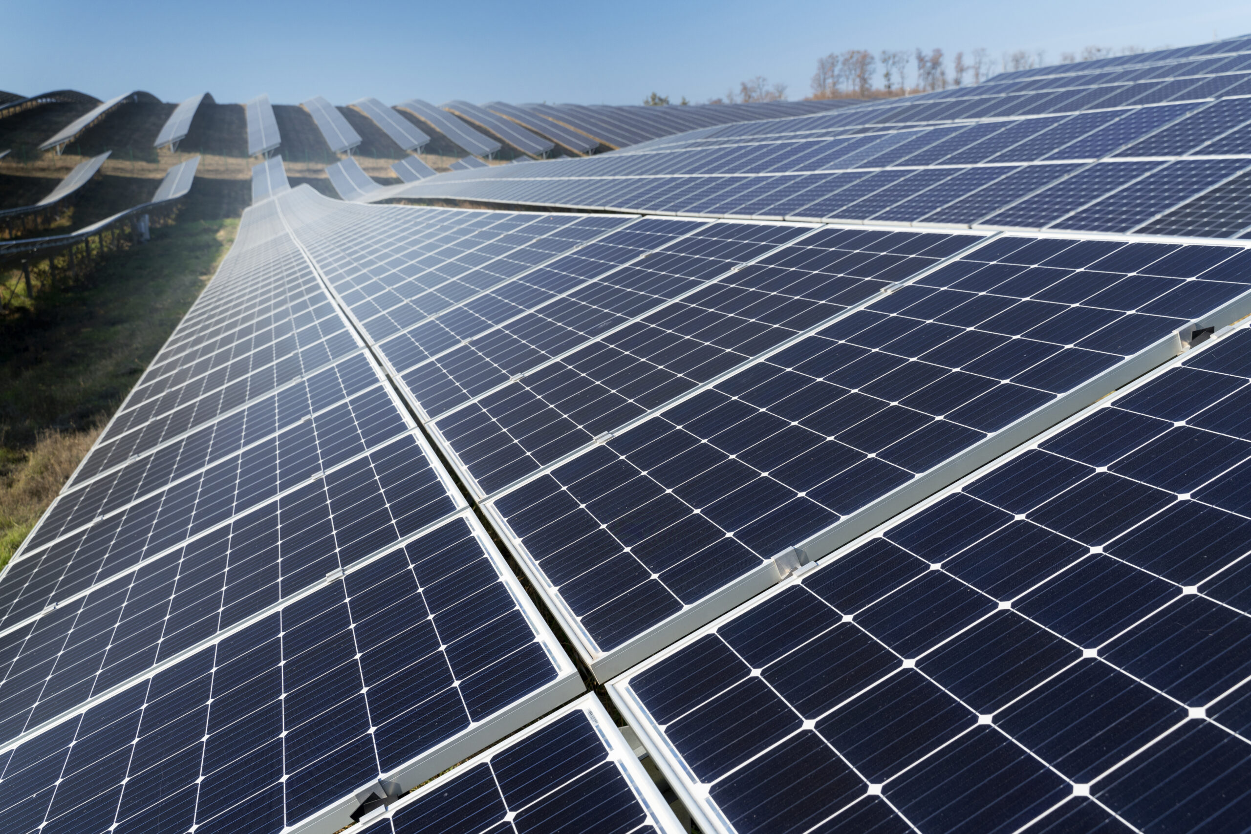 Brasil alcança 1 milhão de sistemas de geração de energia solar, diz  associação